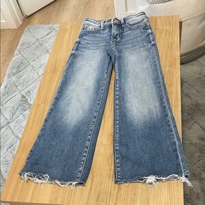 BKE Women's Wide-Leg Frayed Hem Jeans - Light Blue Wash